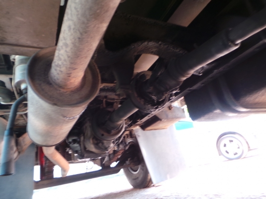 ISUZU 175 แรงม้า หัวเดิม เครื่องเดิม คัซซีสวยตลอดแนว ยางเต็มสิบเส้นค่ะ