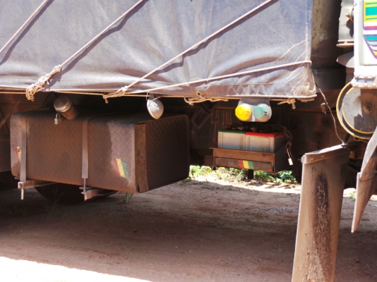 ISUZU 175 แรงม้า หัวเดิม เครื่องเดิม คัซซีสวยตลอดแนว ยางเต็มสิบเส้นค่ะ