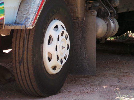 ISUZU 175 แรงม้า หัวเดิม เครื่องเดิม คัซซีสวยตลอดแนว ยางเต็มสิบเส้นค่ะ
