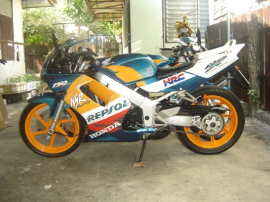 NSR150SP สวยมาก มี 3 คัน 3 ราคา  มี 1 คัน 35000 มี 1 คัน 37000 มี 1 คัน 39000 มี 1 คัน  ต่อรองราคาได้ ครับ สนใจ ติดต่อ ฝ่ายขาย คุณ เจ ครับ โทร 0808051985 ไปรษรีย์ ยานนาวา  ตรง ข้ามปั้มเซลล์ กทม