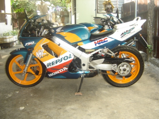 NSR150SP สวยมาก มี 3 คัน 3 ราคา  มี 1 คัน 35000 มี 1 คัน 37000 มี 1 คัน 39000 มี 1 คัน  ต่อรองราคาได้ ครับ สนใจ ติดต่อ ฝ่ายขาย คุณ เจ ครับ โทร 0808051985 ไปรษรีย์ ยานนาวา  ตรง ข้ามปั้มเซลล์ กทม