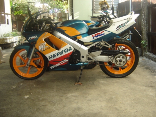 NSR150SP สวยมาก มี 3 คัน 3 ราคา  มี 1 คัน 35000 มี 1 คัน 37000 มี 1 คัน 39000 มี 1 คัน  ต่อรองราคาได้ ครับ สนใจ ติดต่อ ฝ่ายขาย คุณ เจ ครับ โทร 0808051985 ไปรษรีย์ ยานนาวา  ตรง ข้ามปั้มเซลล์ กทม