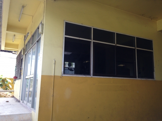 ให้เช่าพื้นที่ เนื้อที่ 298 ตารางวา มีที่พักพร้อมบ้านพักคนงาน