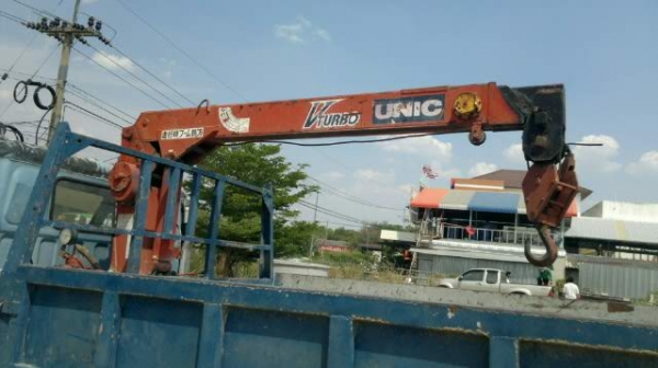 ISUZU NPR115 ห้างแท้ปี 36 พร้อมเครนUNIC2.5 ตัน ลงเล่มแล่ว