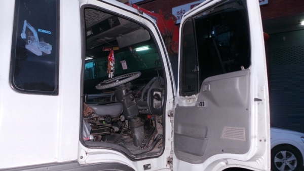 HINO FM3H 2เพลา ติดเครน 3.6 ตัน HINO FM3H 2เพลา ติดเครน 3.6 ตัน