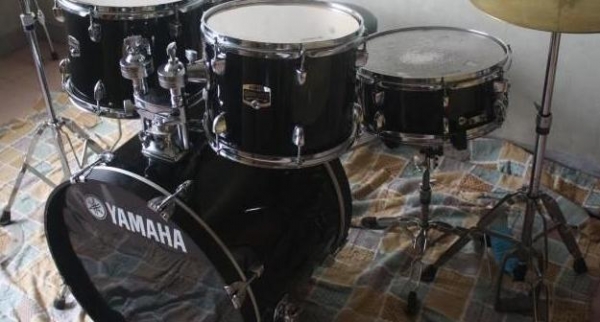 ขายกลองชุด 2 ชุดยี่ห้อ Pearl forum / Yamaha Gigmaker