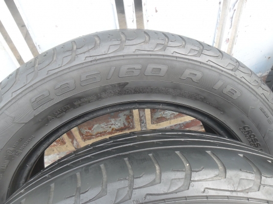 ยาง Continental 235/60R18 ปี10 สวยๆ 4 เส้น