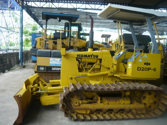 รถดันดิน D20-6, D20-5, D21-5&amp;6 รถเก่านอกนำเข้าจากญี่ปุ่น พร้อมลุยงาน มีให้เลือกหลายคัน