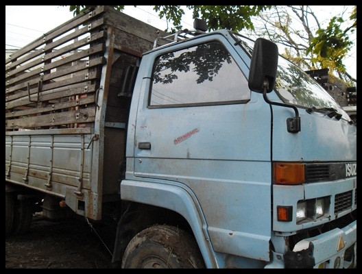 6 ล้อ FRR วางเครื่อง 120 แรง สภาพดี สวยๆ