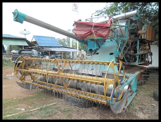 รถเกี่ยวข้าว เครื่องดี สภาพสวยๆ