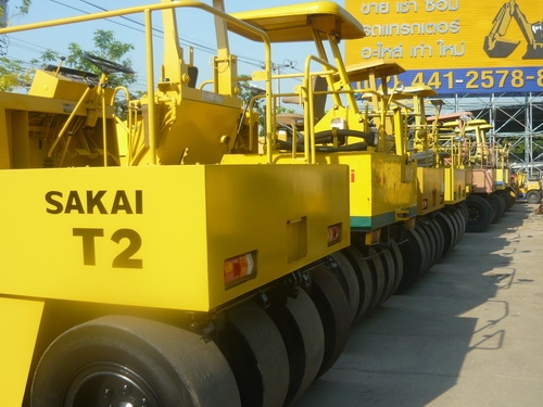 รถบด 7 ล้อยาง Sakai T2 มาใหม่แล้วจ้า รถนอกแท้ ไม่ผ่านการใช้งานในไทย 100\% มีให้เลือกหลายคัน เอกสารครบพร้อมจัดไฟแนนท์