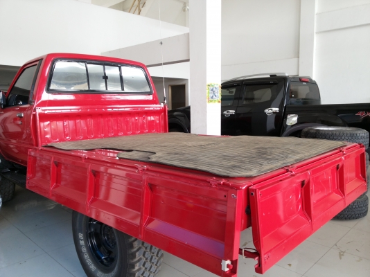 โตโยต้า ฮีโร่ สีเเดง2ประตู