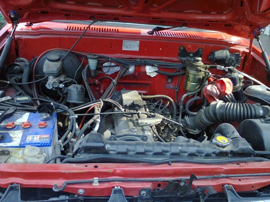 โตโยต้า ฮีโร่ สีเเดง2ประตู