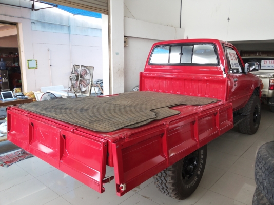 โตโยต้า ฮีโร่ สีเเดง2ประตู