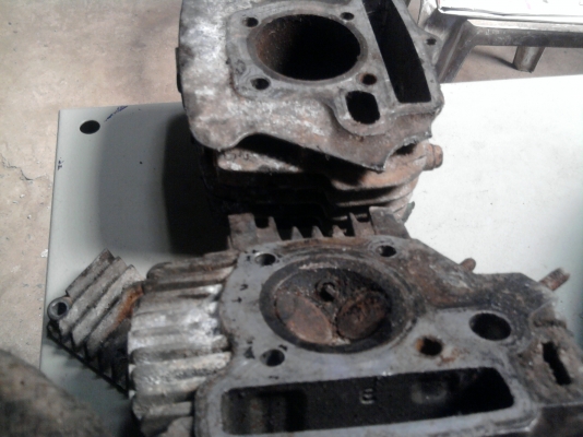 ขาย เสื้อสูบและฝาสูบเวฟครับ 500 พร้อมส่งครับ