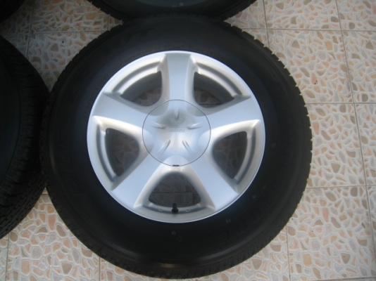 ขายล้อแม็กเดิม  All New Isuzu Dmax 17"x7" et33 6รู139+ยางปี13 ถอดจากรถป้ายแดง (081-3747940)