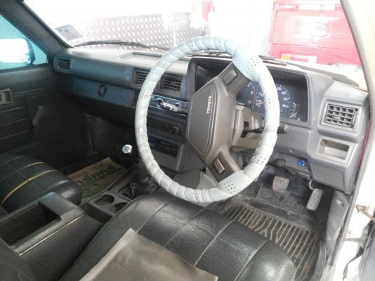 ขาย โตโยต้า ฮีโร่ สีทอง  4ประตู