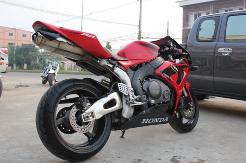ขาย HONDA CBR1000RR ปี2006 สภาพเยี่ยมๆ รถอินวอยล์ กุญแจชิบ3ดอก ขาย HONDA CBR1000RR ปี2006 สภาพเยี่ยมๆ รถอินวอยล์ กุญแจชิบ3ดอก