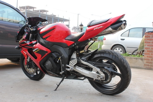 ขาย HONDA CBR1000RR ปี2006 สภาพเยี่ยมๆ รถอินวอยล์ กุญแจชิบ3ดอก ขาย HONDA CBR1000RR ปี2006 สภาพเยี่ยมๆ รถอินวอยล์ กุญแจชิบ3ดอก