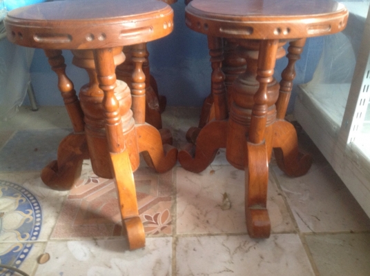 เก้าอี้ไม้สัก