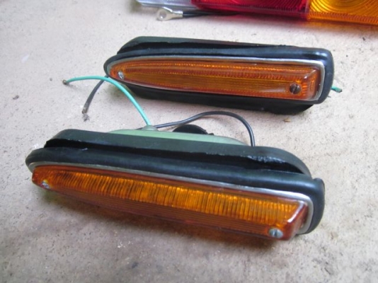 (ขายแล้ว)อะไหล่-Datsun 521 เก่าเก็บ ไม่ได้ใช้แล้ว แบ่งกันใช้ ขายในราคาถูก