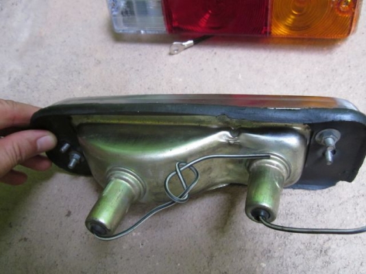 (ขายแล้ว)อะไหล่-Datsun 521 เก่าเก็บ ไม่ได้ใช้แล้ว แบ่งกันใช้ ขายในราคาถูก