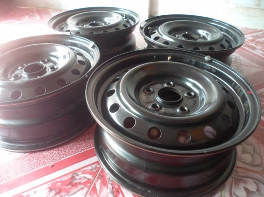 กระทะเหล็กป่าว (ถอดป้ายแดง) 15"4รู100 (4วง) ขาย1,200บ.