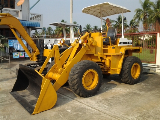 ขายรถตักล้อยาง KOMATSU-507 มือสองญี่ปุ่นแท้  ทำสีแล้ว ไม่เคยใช้งานในไทย พร้อมใช้งาน มีบริการขนส่ง