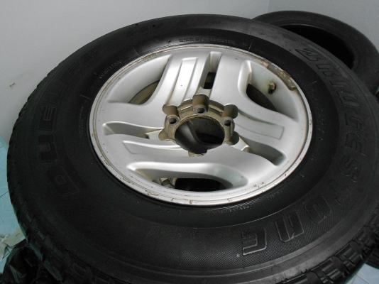 ขายล้อแม็ก toyota sportrider ขอบ 15 พร้อมยาง