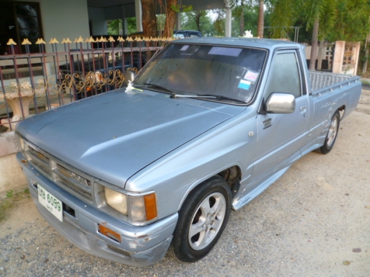 ขายโตโยต้า ฮีโร่ ตอนเดียว ปี 89  ราคา 70000   โทร 081 3298448