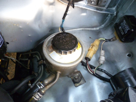 ขายโตโยต้า ฮีโร่ ตอนเดียว ปี 89  ราคา 70000   โทร 081 3298448