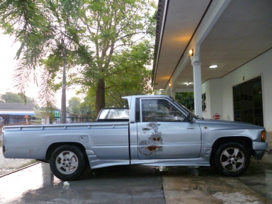 ขายโตโยต้า ฮีโร่ ตอนเดียว ปี 89  ราคา 70000   โทร 081 3298448