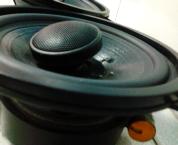 ลำโพงแกนร่วม.  5 นิ้ว BY Stage 1200 บาททัย