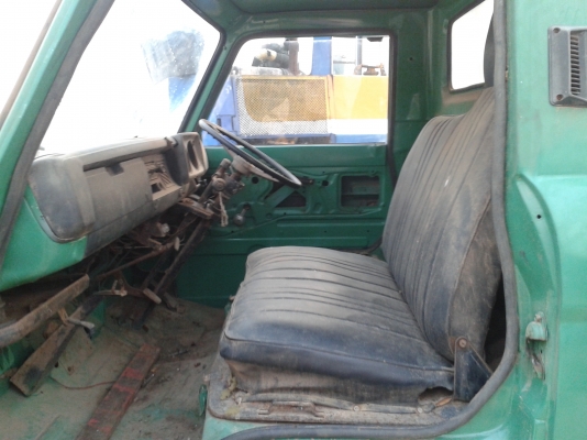 NISSAN CABAL ยาว 4.3เมตร เครื่องไม่มี คัชชีสวยทั้งเส้น เล่มทะเบียน