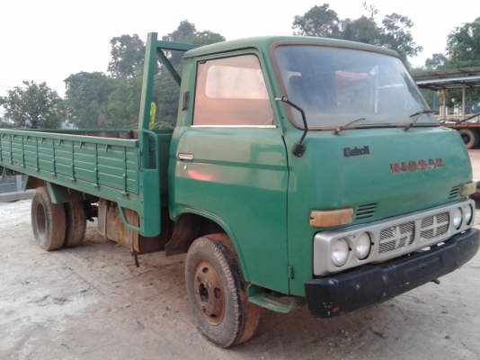 NISSAN CABAL ยาว 4.3เมตร เครื่องไม่มี คัชชีสวยทั้งเส้น เล่มทะเบียน