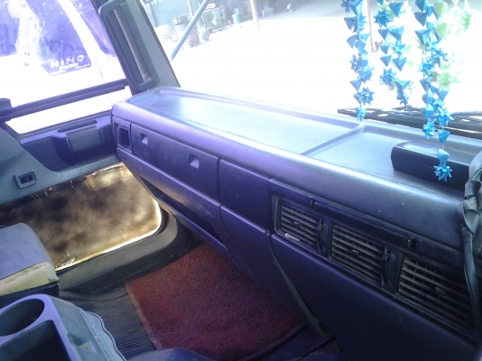 เหมาๆ 3M ปี 39 และ 1M ปี 37 งามๆพร้อมใช้ครับ (ทีมงานรถคุณภาพ)