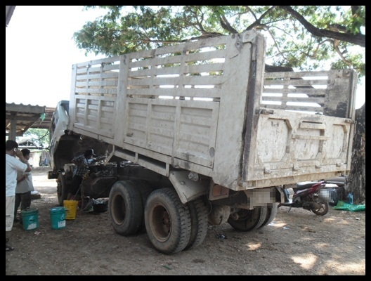 สิบล้อ F17 2เพลาดั้ม เครื่องดี สภาพสวยๆ