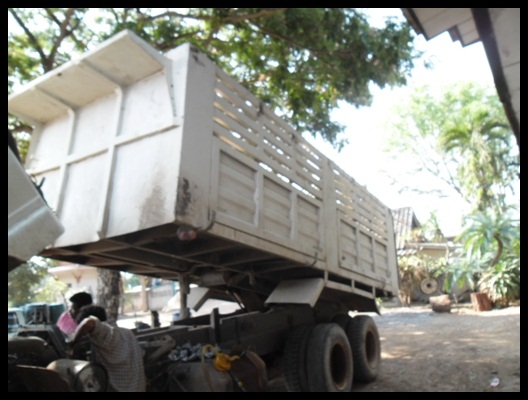 สิบล้อ F17 2เพลาดั้ม เครื่องดี สภาพสวยๆ