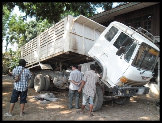 สิบล้อ F17 2เพลาดั้ม เครื่องดี สภาพสวยๆ