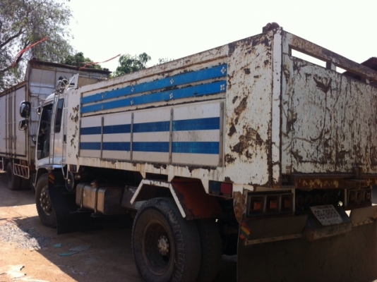 หกล้อดั้มอีซูซู เครื่อง250 เทอร์โบ หกล้อดั้มอีซูซู เครื่อง250 เทอร์โบ