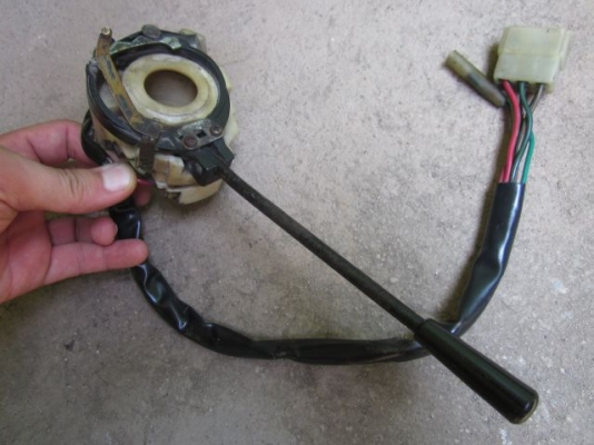 (ขายแล้ว)อะไหล่-Datsun 620 เก่าเก็บ ไม่ได้ใช้แล้ว แบ่งๆ กันใช้ ขายในราคาถูก