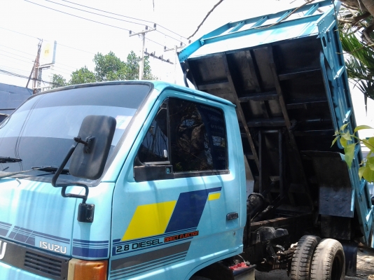 รถดัมพ์ อีซูซุ NKR 88 แรงม้า ปี2002