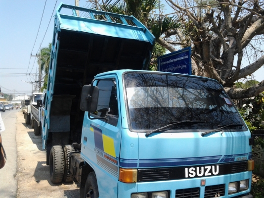 รถดัมพ์ อีซูซุ NKR 88 แรงม้า ปี2002