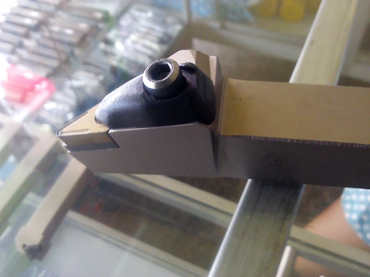 ด้านมีดขนาด20และ25 มม.พร้อมมีดกลึงปอกผึวแบบยึดเม็ดมีด