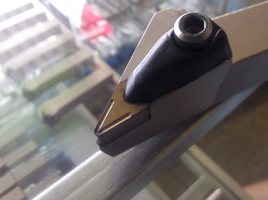 ด้านมีดขนาด20และ25 มม.พร้อมมีดกลึงปอกผึวแบบยึดเม็ดมีด