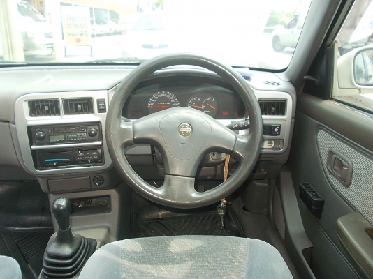 นิสสัน NV QEENCAB เดิมๆ บางๆ เกียร์ธรรมดา ติดแก๊ส LPG หัวฉีด นิสสัน NV QEENCAB เดิมๆ บางๆ เกียร์ธรรมดา ติดแก๊ส LPG หัวฉีด