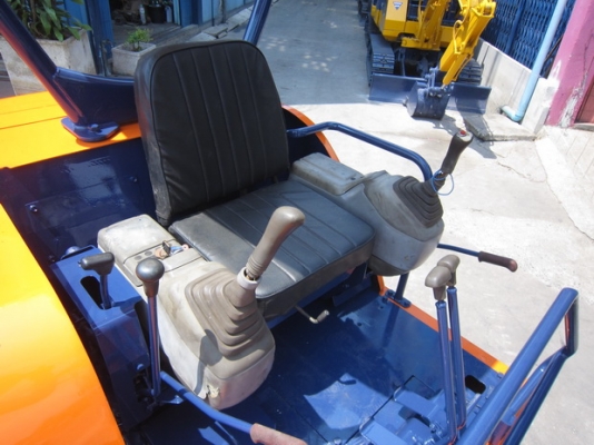 ขาย รถขุดเล็ก HITACHI  รุ่น EX30 แทร็กเหล็ก มือสองญี่ปุ่น