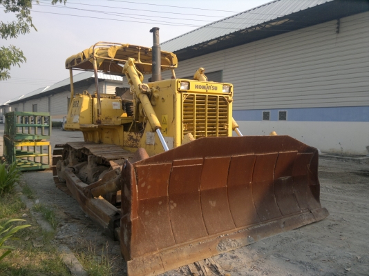 รถแทรกเตอร์ KOMATSU D85A-21 รถนอกนำเข้า สภาพดี เครื่องดี ไม่เคยใช้ในไทย เข้ามาแล้ว ติดต่อ มานะ 085-9049669