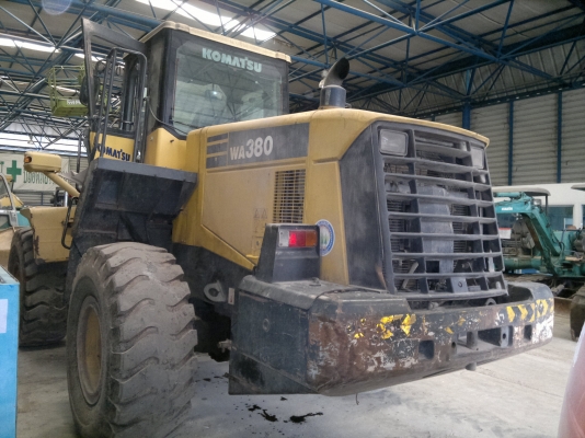 รถตักล้อยาง WA380-5 KOMATSU รถนอกนำเข้า เครื่องดี ไฟเต็ม แอร์เย็นเฉียบ ใช้งานได้เลย มาถึงไทยแล้วครับ เชิญมาทดสอบได้แล้ว ราคาถูกครับ ติดต่อ มานะ 085-9049669