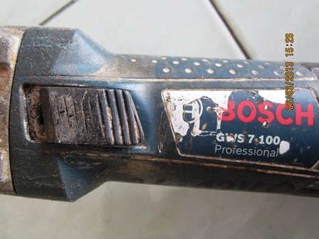 เครื่องเจียรไฟฟ้าBOSCH GWS7-100 สภาพดี พร้อมใช้งานครับ